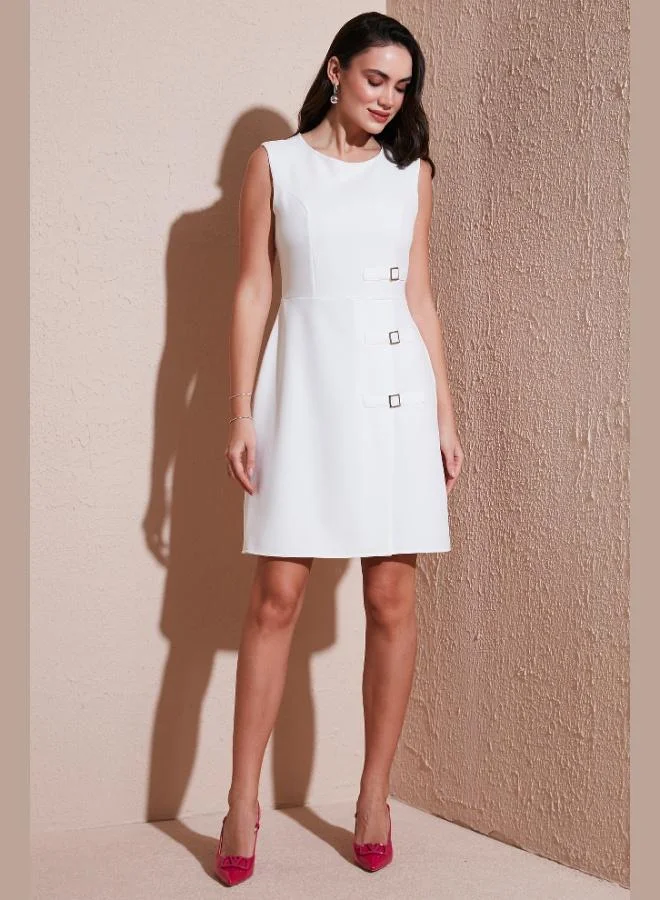 ليلا فستان سهرة قصير بياقة مستديرة وحزام للنساء من ليلا