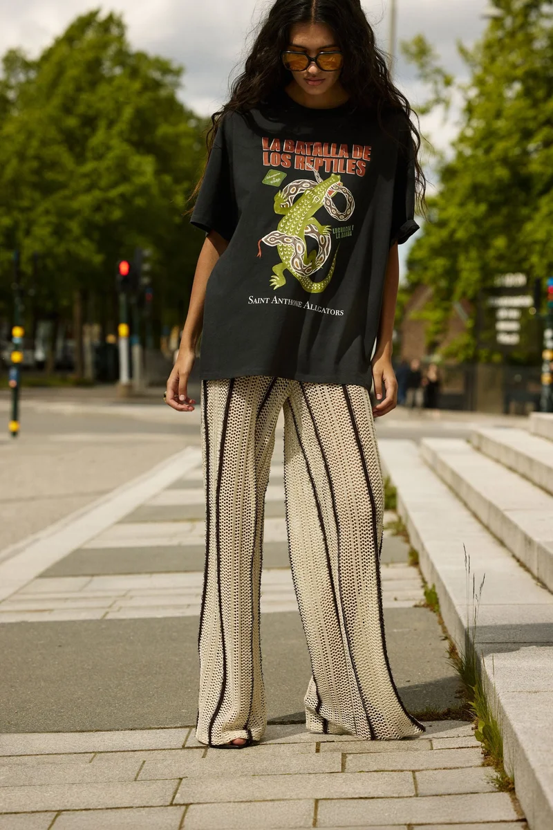 اتش اند ام بنطلون محبوك لامع