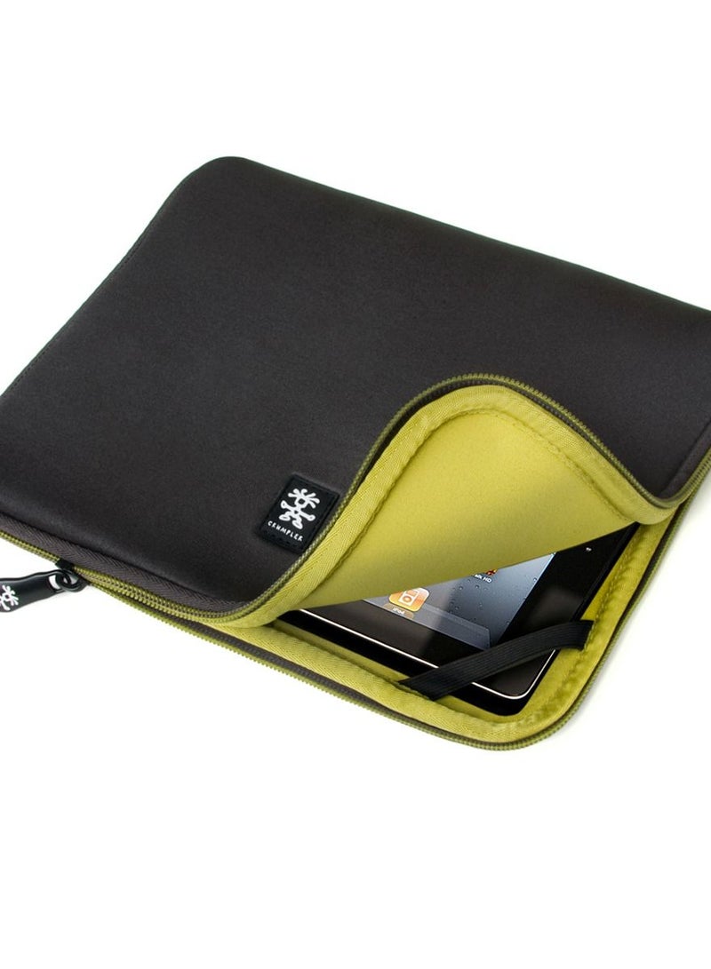 Crumpler TGIP-021 Protective Sleeves for New iPad/Tablet 9.7 inch, Black - Image 2