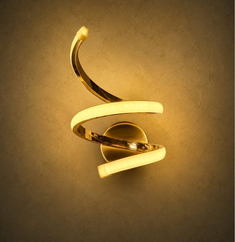 أبليك جداري مودرن بتصميم حلزوني ذهبي، إضاءة دافئة