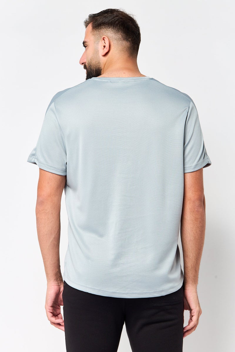 MOTION Men Sportswear Fit Short Sleeve Training Core T-Shirt, Grey - Image 4