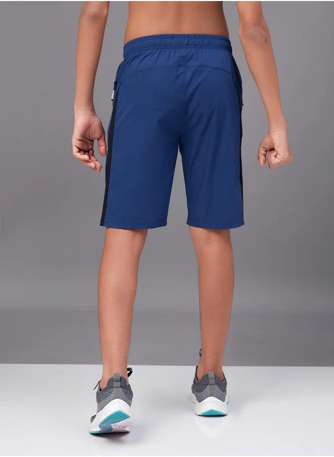 تكنوسبورت Contrast Side Panel 2-Way Stretch Shorts by Styli