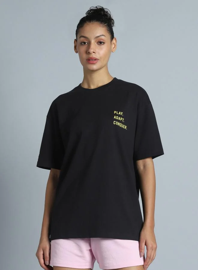 كالت تيشرت قصة واسعة بطبعة خلفية