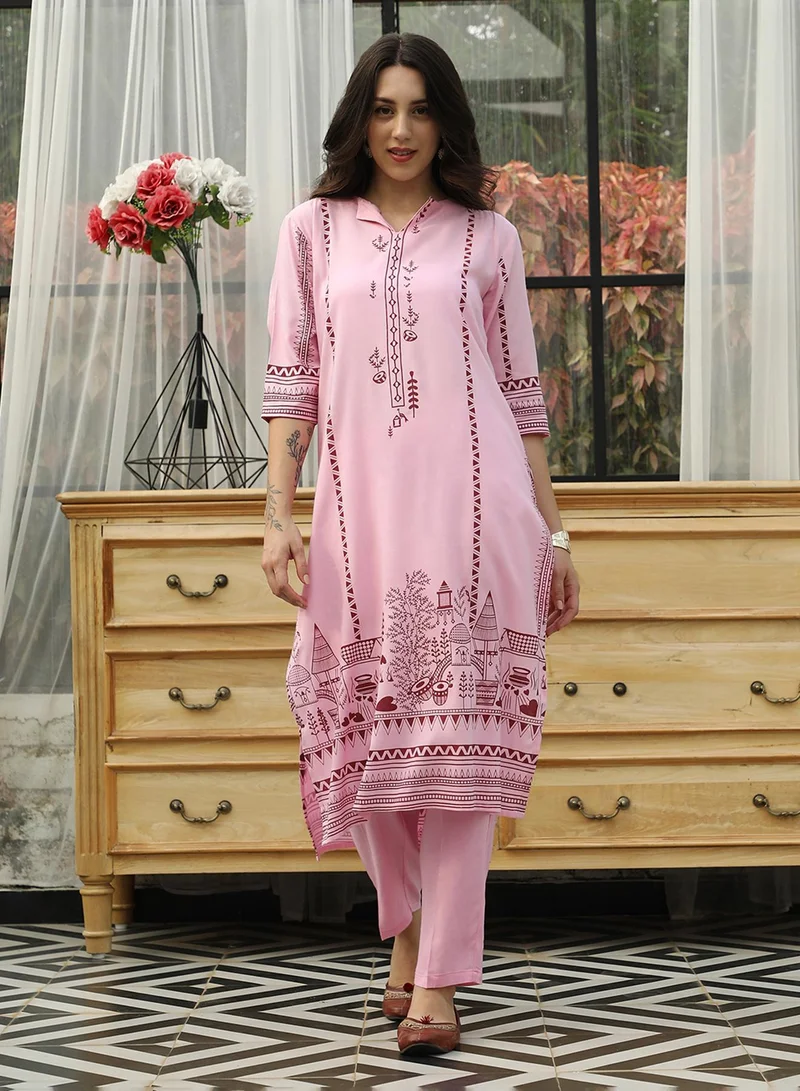  قصة طقم كورتا نسائي وردي فاتح مع بنطلون