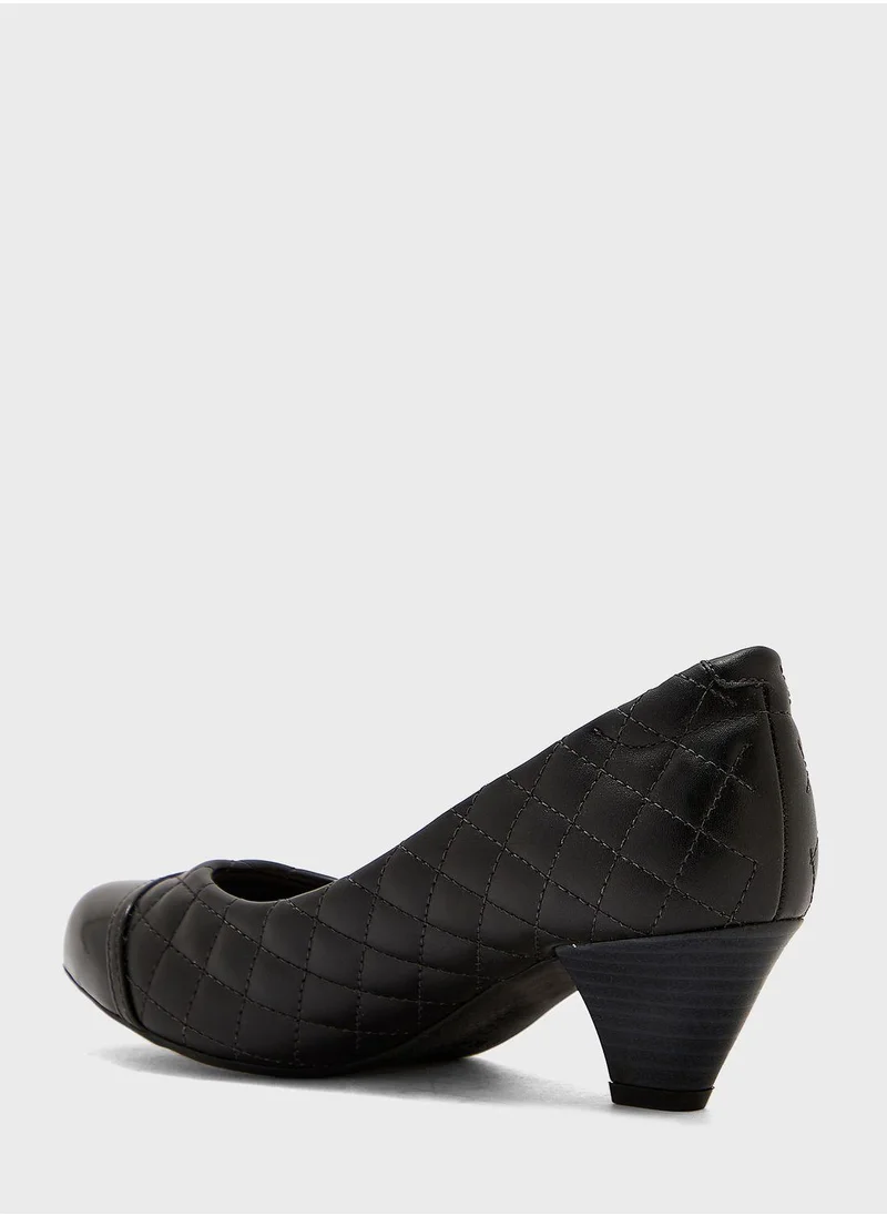 MODARE Scarlet Pointed Toe Low-Heel Pumps