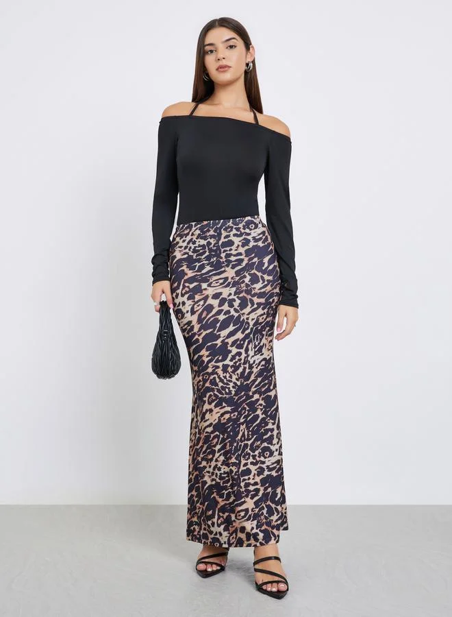 تايك تو بودي سوت بياقة هولتر وأكمام طويلة