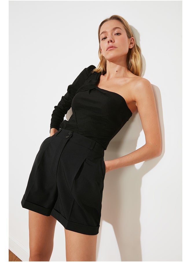 trendyol - Black Pleated Regular Fit Woven Shorts TWOSS21SR0478 - Image 1