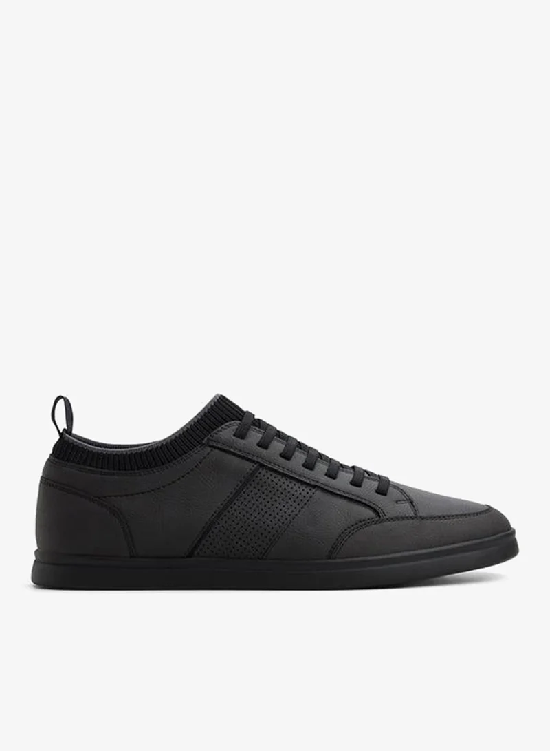 Slippro Men's Black Sneakers