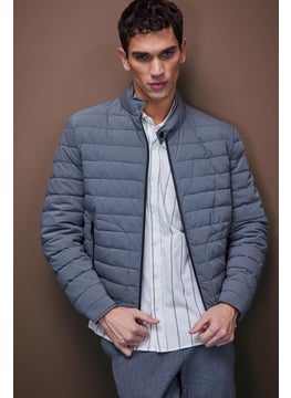 Man Slim Fit Stand Collar Zippered Puffer Jacket