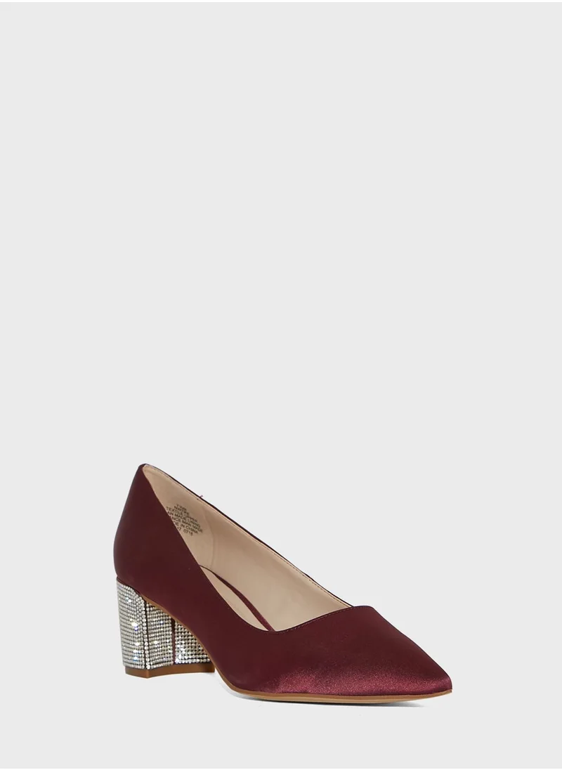 NINE WEST Pull-On Pumps