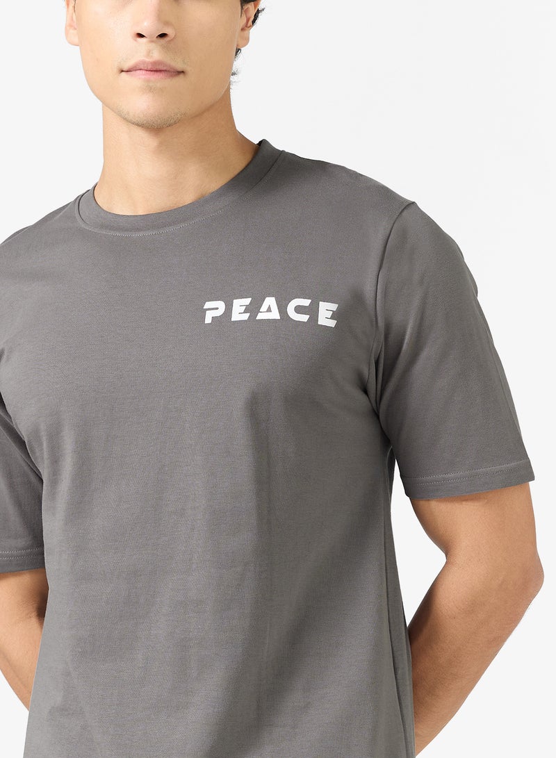 سفنتي فايف تيشيرت بطباعة جرافيك - Image 3