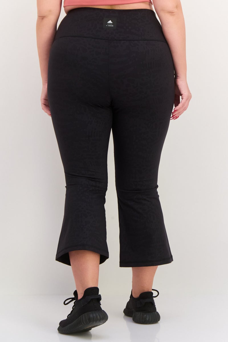 Adidas سروال ليجنز نسائي زائد الحجم بتصميم واسع، أسود - Image 3