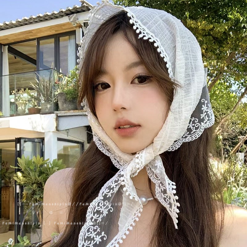 Loquat Triangular Lace Headscarf Womens Headband Lace Headband 2025 New Retro French Triangle Scarf Off-white lace triangle scarf