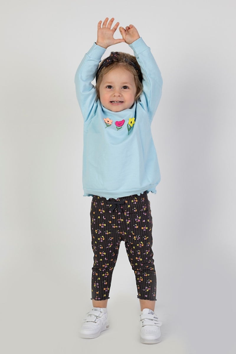 Harika Kids Baby Girl Two Yarn Fabric Medium Thickness Embroidered Bandana Included Knitted Basic Tracksuit Set  - Image 3