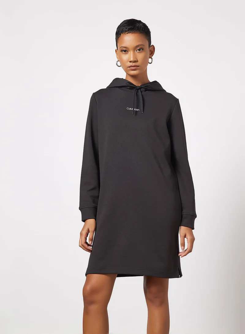 كالفن كلاين فستان قصير بغطاء للرأس