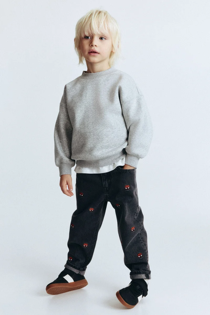 اتش اند ام جينز بقصة عادية مزين بطبعة