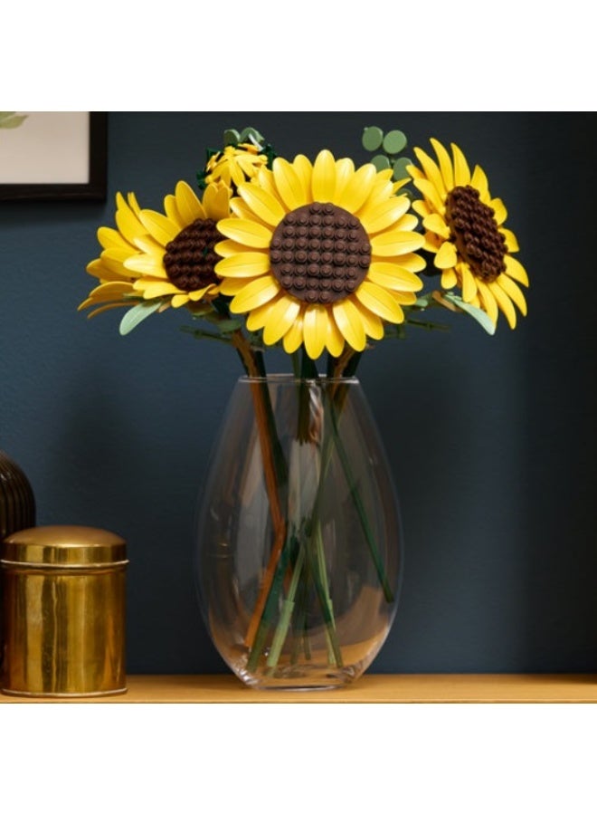 LEGO Botanicals Sunflower Bouquet Building Set - Image 4
