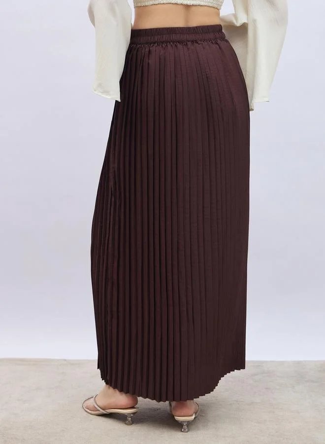 Styli Styli Pleated Flared Maxi Skirt
