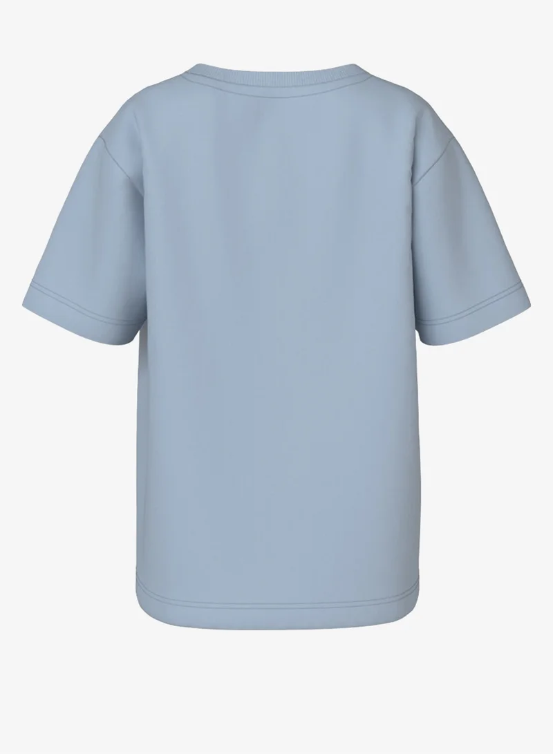 نيم ات تيشيرت جرافيك برقبة دائرية للأطفال