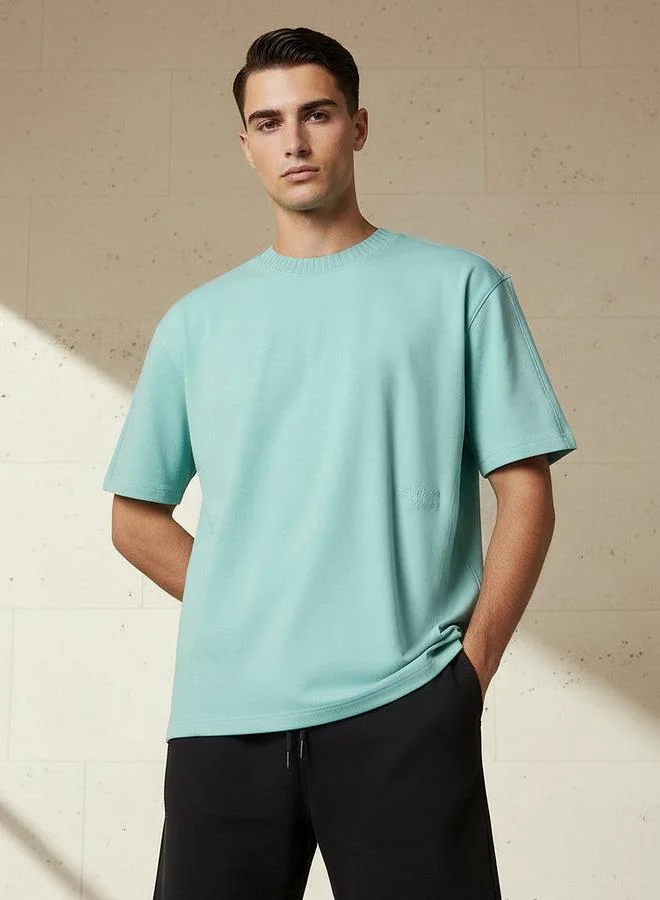 لي كوبر Lee Cooper Men Regular Fit Crew Neck Short Sleeve Embroidered T-shirt