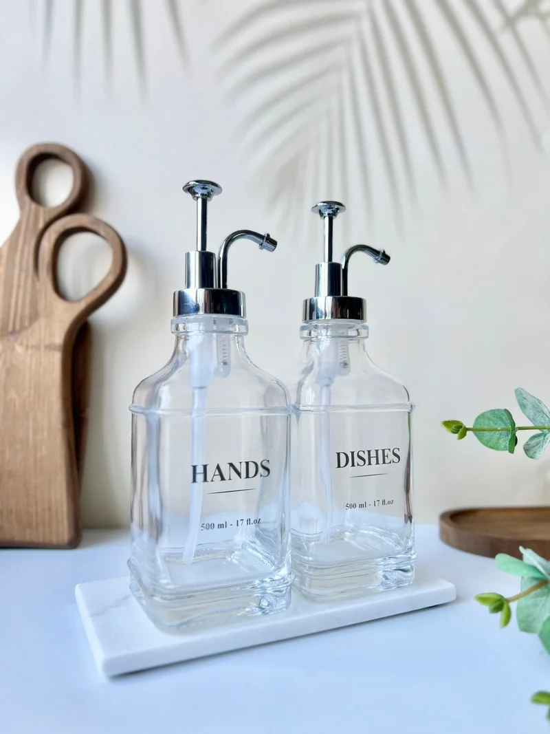 موتوجو Silver Cap Crystal Glass Bottle Set (Marble Base, 4 Water Resistant Labels - Dishes, Hands, Soap, Lotion)