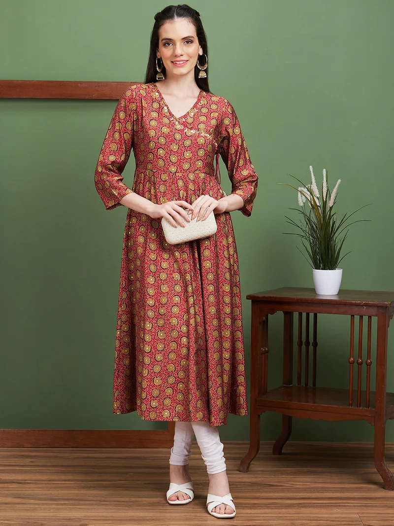 Women Ethnic Motifs Printed Flared Sleeves Thread Work Floral Kurta