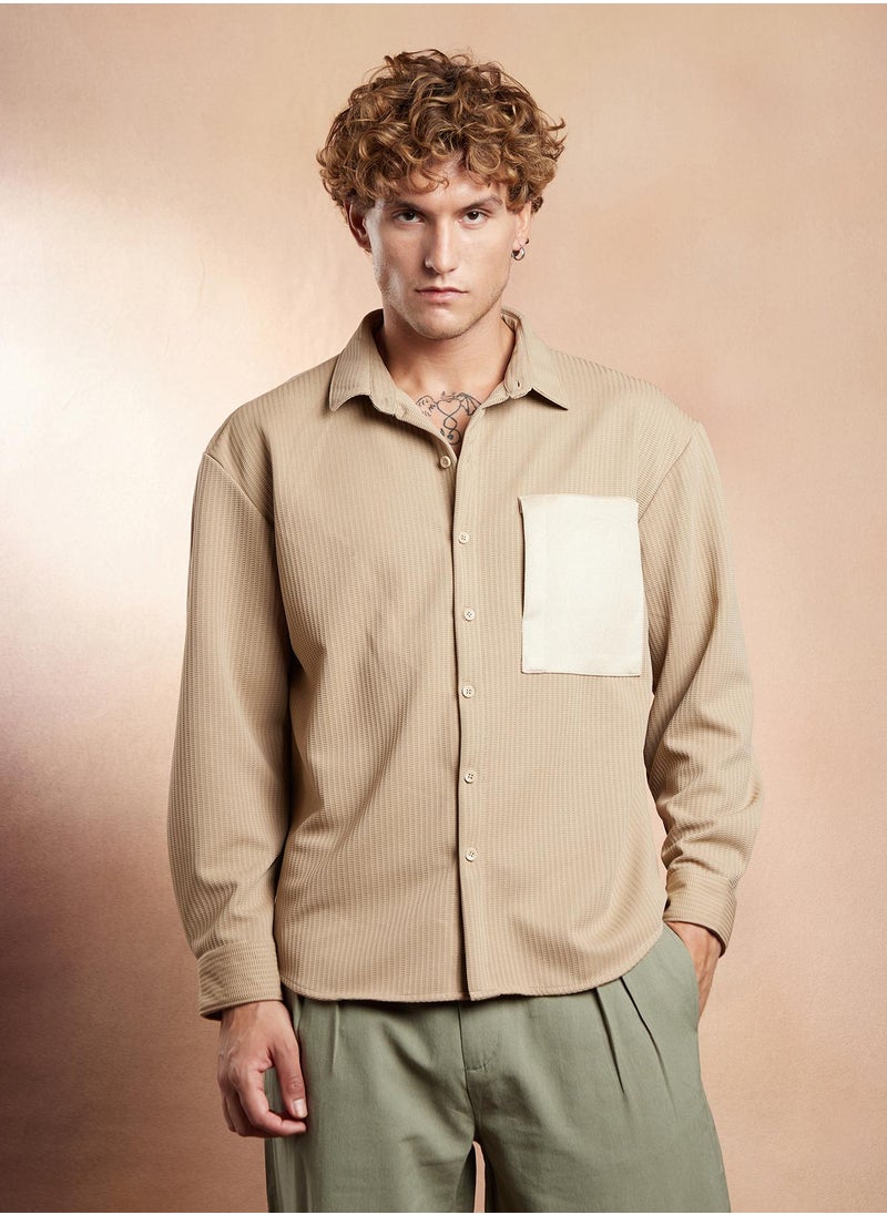 Campus Sutra Campus Sutra Men's Ecru Beige Block-Patch Oversized Shirt For Casual Wear | Spread Collar | Long Regular Sleeves | Button Closure | Oversized Shirt Crafted With Comfort Fit For Everyday Wear  - Image 2