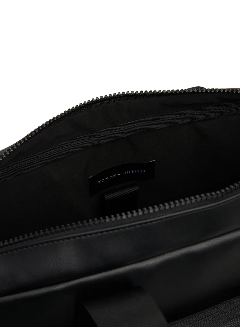 تومي هيلفيغر Foundation Top Handle Zip Over Crossbody