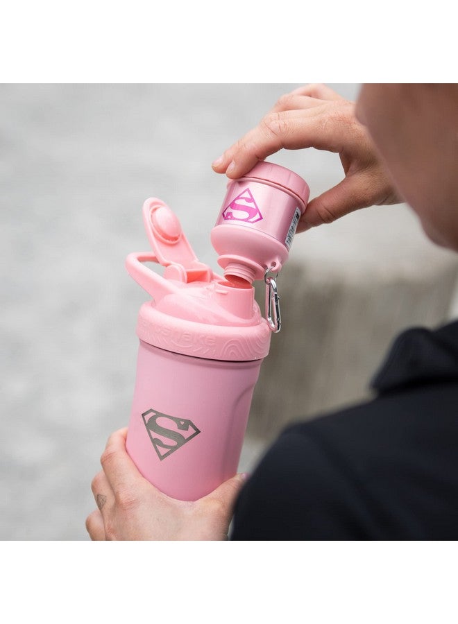 سمارت شيك حاوية تخزين مسحوق البروتين Whey2Go Supergirl من Smartshake Justice League 50 جرامًا - قمع زجاجة رج خالية من مادة BPA لمسحوق بروتين مصل اللبن + مشروبات البروتين 110 مل، هدايا DC Comics Supergirl للنساء - Image 3