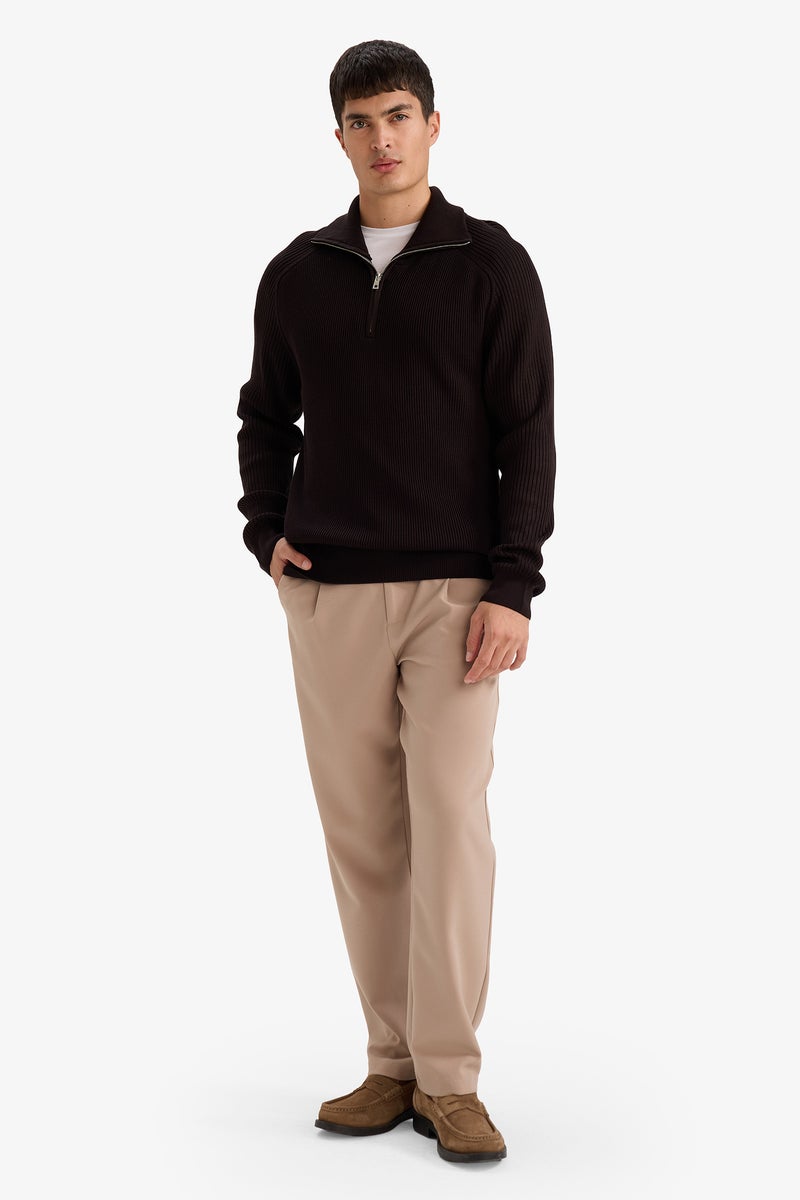 ديفاكتو كنزة رجالية بأكمام طويلة ورقبة واسعة - Image 4