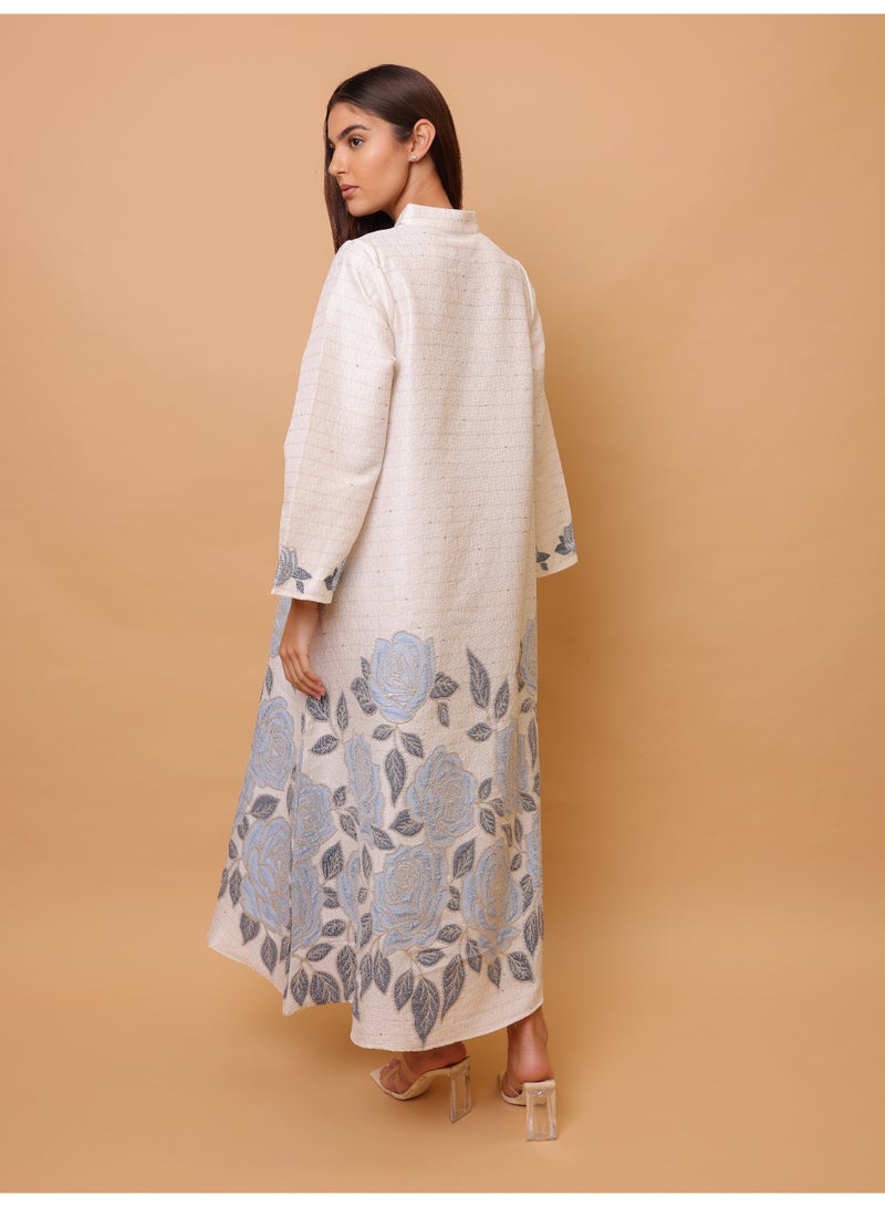 اكسا جلابية بتصميم جميل وطبعات زهور كبيرة IK6023 ازرق - Image 4