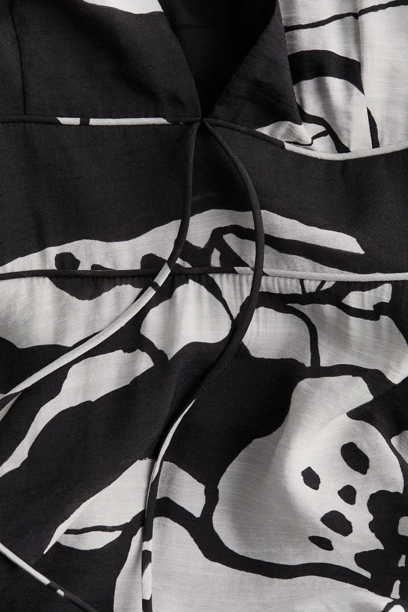 اتش اند ام فستان بقبّة V