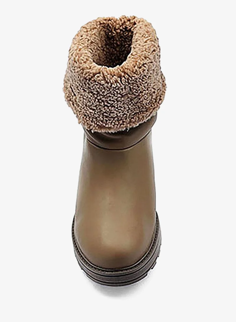 Cuple Green Classic boots crafted for timeless style. for Women | Best Price UAE
