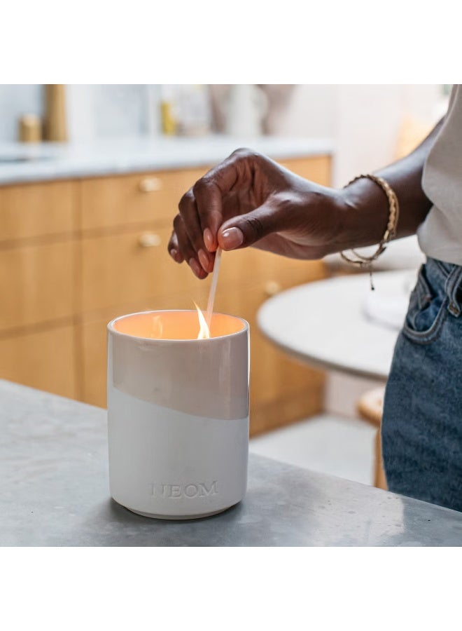 NEOM NEOM Grapefruit, Mandarin and Eucalyptus Scented Candle 320g  - Image 2