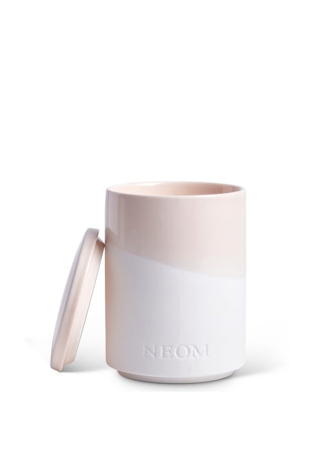 NEOM NEOM Grapefruit, Mandarin and Eucalyptus Scented Candle 320g  - Image 3