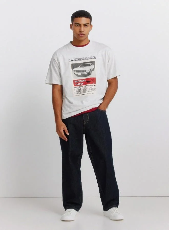 سبرينجفيلد قميص قطني واسع بأكمام قصيرة مع ياقة عريضة مضلعة وطبعة صدر موستانج بوس 429