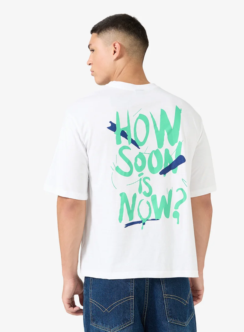 سفنتي فايف تيشيرت كبير الحجم مزين برسومات