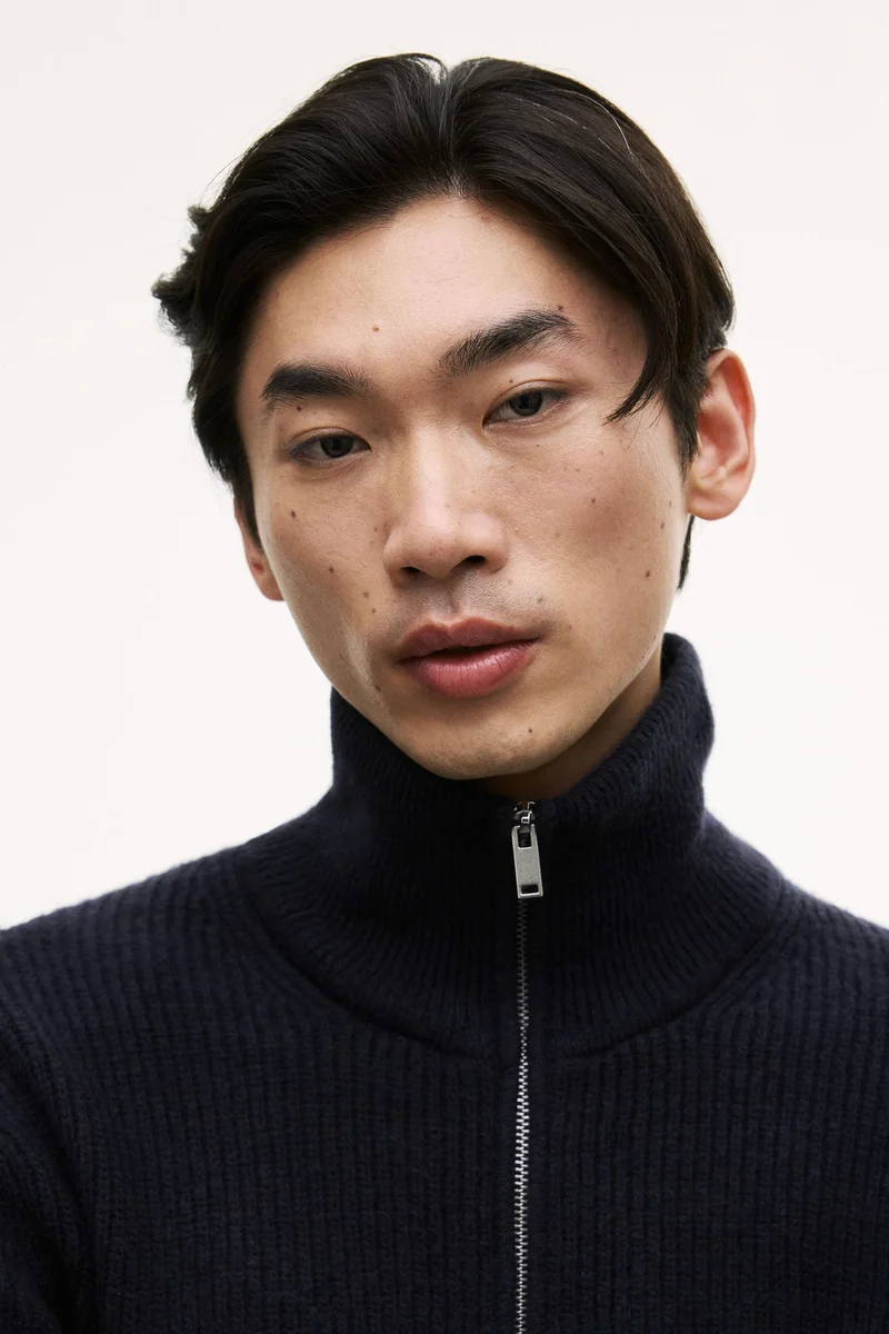 اتش اند ام كارديغان بسحاب علوي وقصة عادية