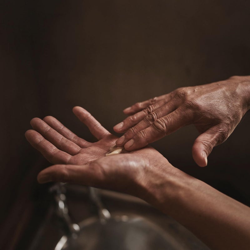 Aesop Rejuvenate Intensive Body Balm | Deeply Hydrate with Macadamia Nut Oil & Aloe Vera | Citrus, Vanilla, Woody Scent | 100 mL / 3.4 oz - Image 4