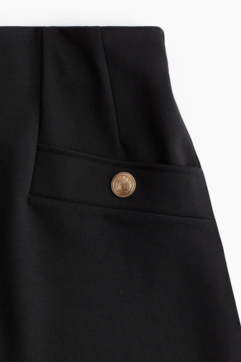 اتش اند ام شورت من نسيج الإنترلوك