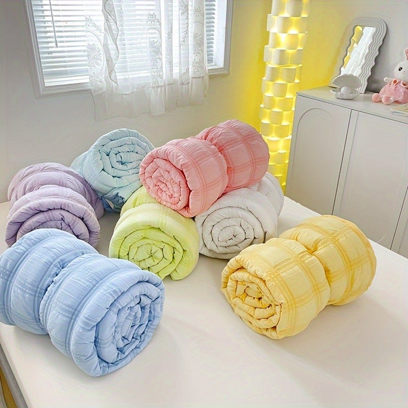 Lightweight Summer Quilt - Breathable Seersucker, Soft & Comfortable Bedding for All Seasons, Perfect for Bedroom Decor - Image 2