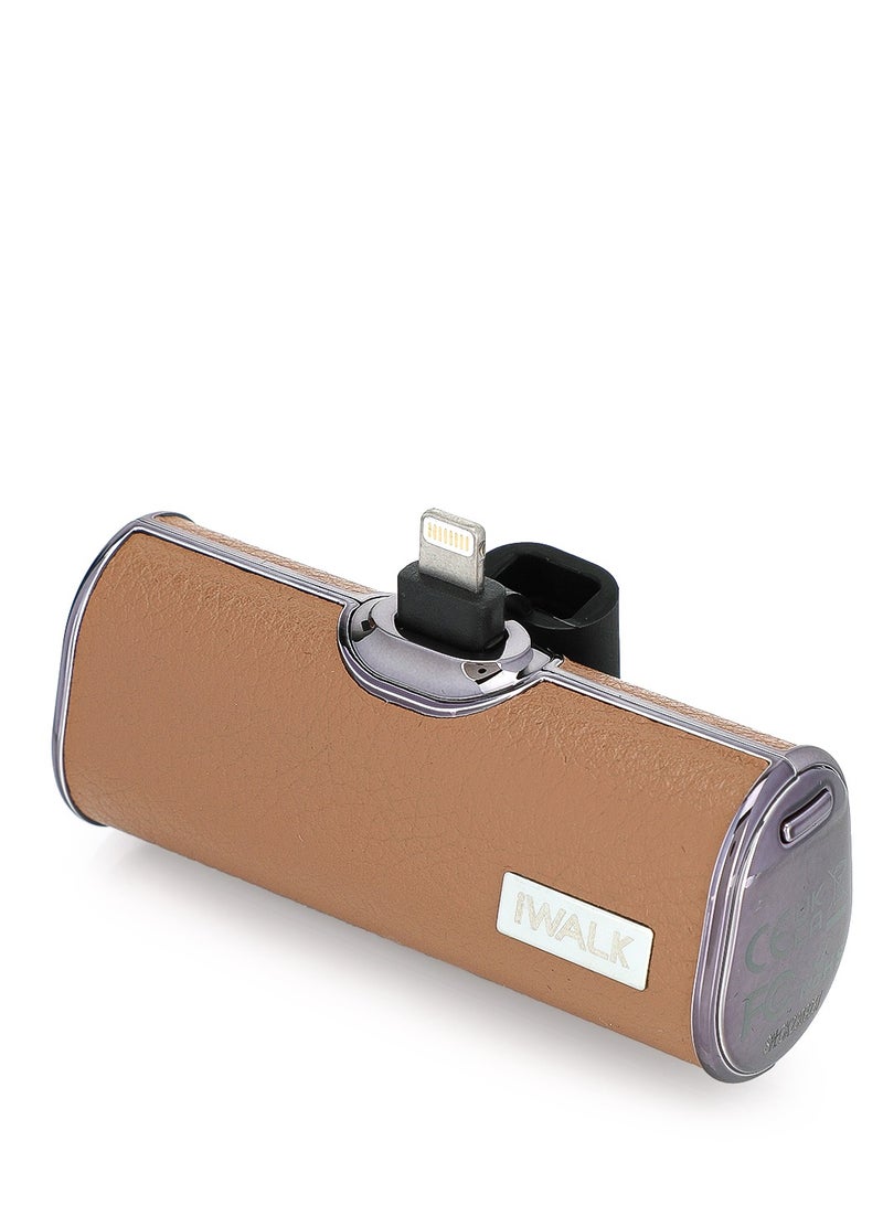آيووك بنك الطاقة المحمول الصغير iWALK بنك طاقة صغير محمول بسعة 4500 مللي أمبير في الساعة، جلد من النوع الخفيف - بني - Image 1