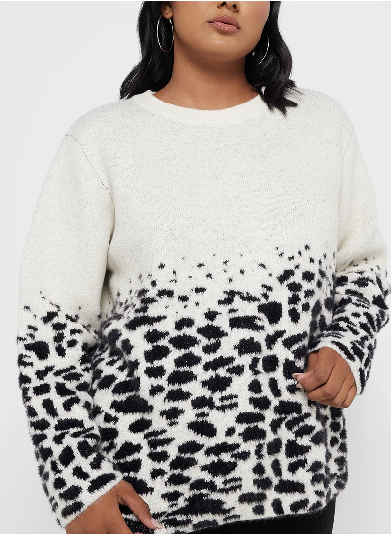 Only Carmakoma Crew Neck Printed Sweater