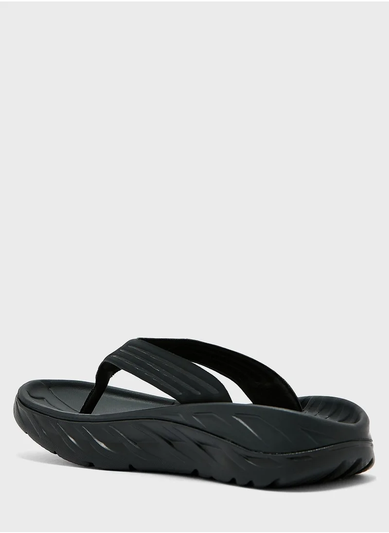 Hoka Ora Recovery Flip