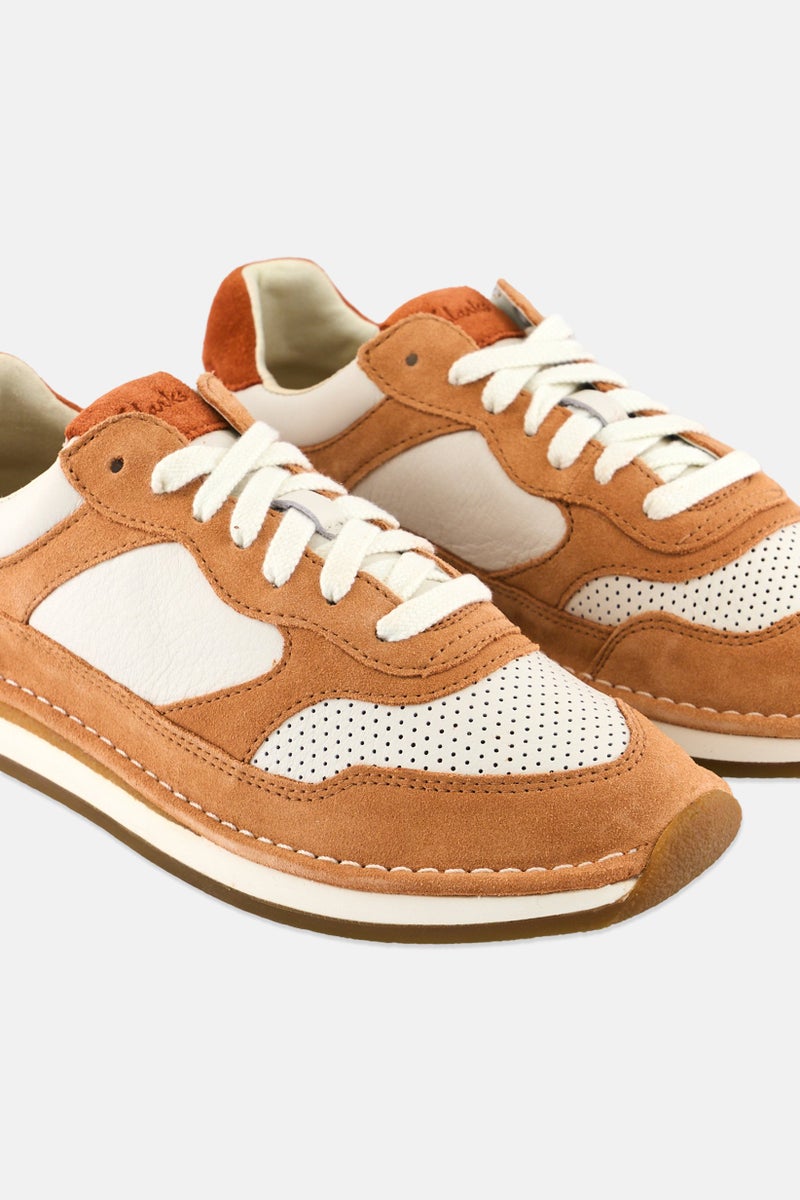 clarks Women Standard Lace Up Shoes, White - Image 3