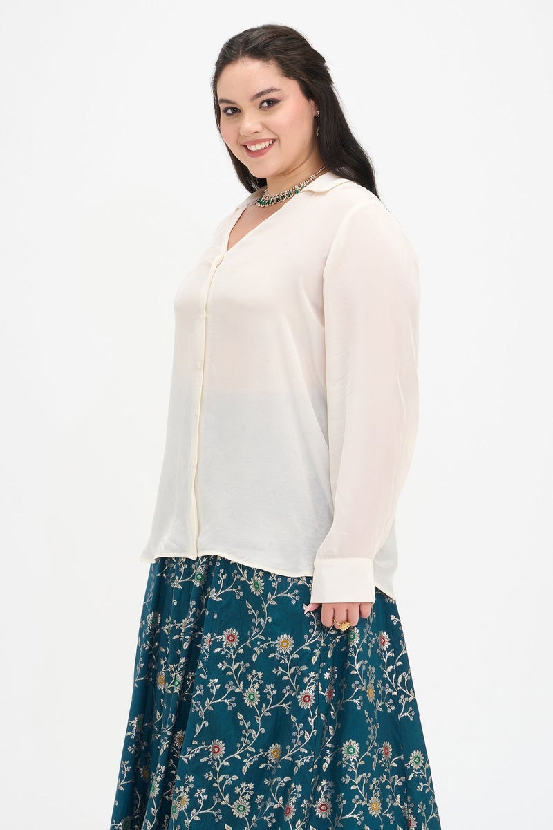 Virgio Solid Viscose Plus Size Shirt With V-Placket for Women - Image 3