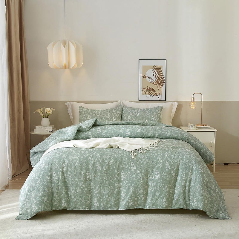EAVD Queen Comforter Set Sage Green Floral Comforter Set Vintage Soft Microfiber Chic Cute Floral Bedding Comforter with 2 Pillowcases Fresh Reversible Botanical Comforter Set for All-Season - Image 1