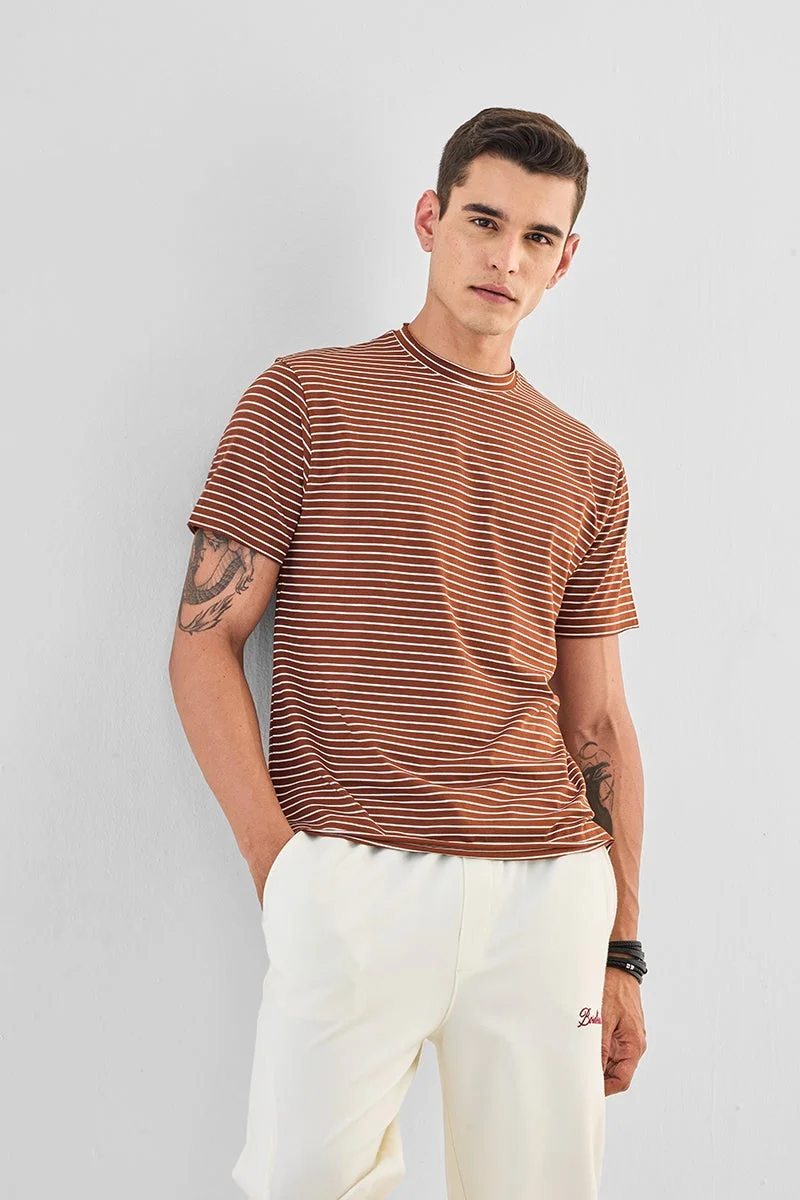 سنيتش تي شيرت مخطط بقصة ضيقة مطاطي