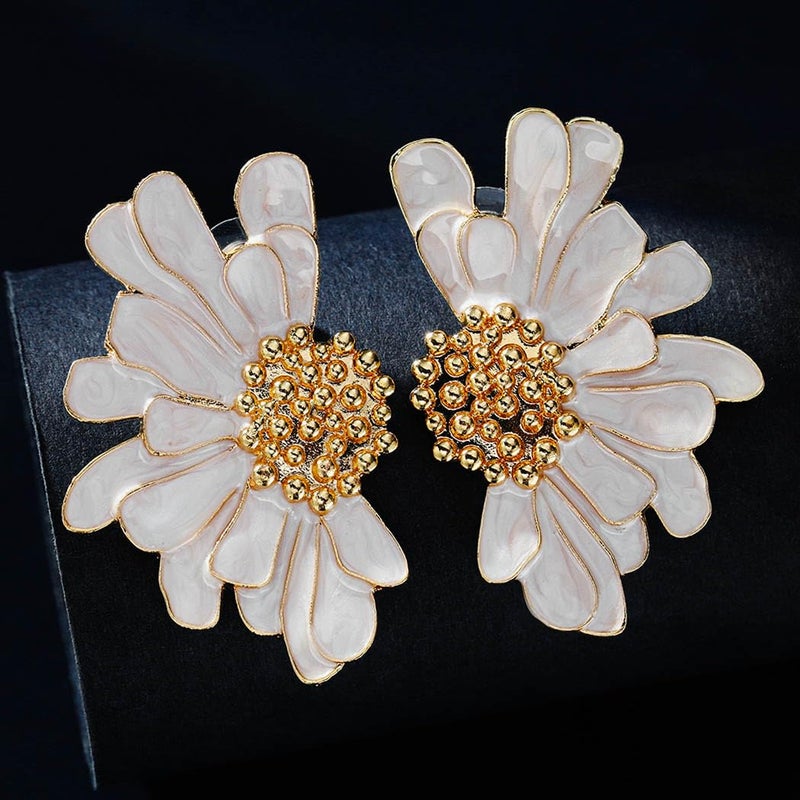 Aksod Vintage Flower Earrings Studs White Large Floral Earrings Bohemian Enamel Daisy Stud Summer Hawaii Wedding Party Earrings Jewelry for Women (White) - Image 3