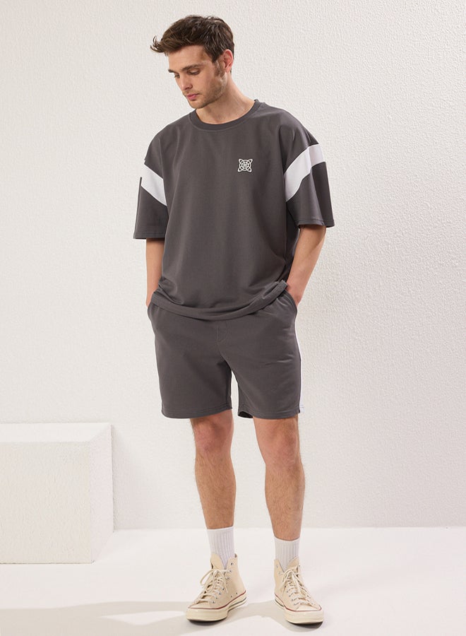 trendyol Anthracite Oversize Tracksuit Set - Regular Panel Detail - Image 1